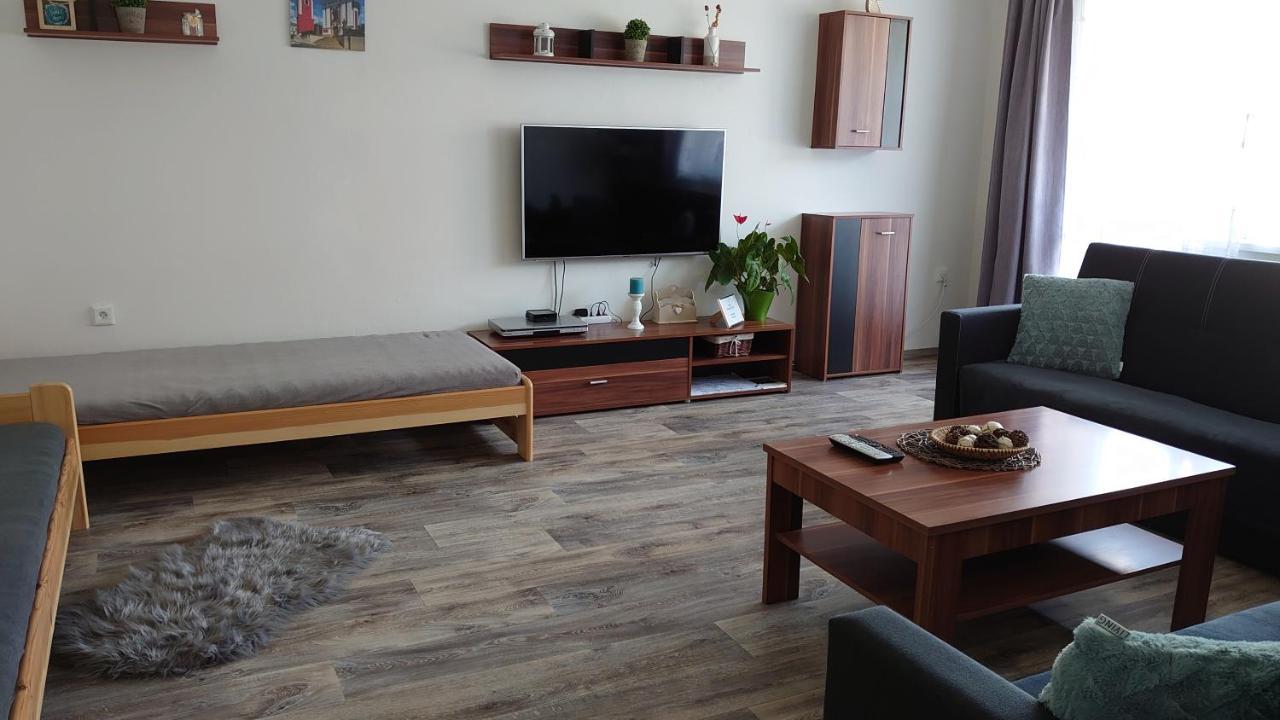 Privat 347 Apartment Броумов Екстериор снимка